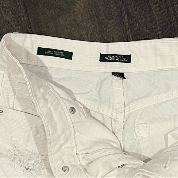 Wild Fable Womens Super High Rise cut off jean shorts white size 4 - Picture 4 of 7